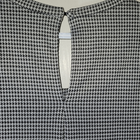 Torrid peplum houndstooth dress in size 1 (14-16) - Picture 7 of 7